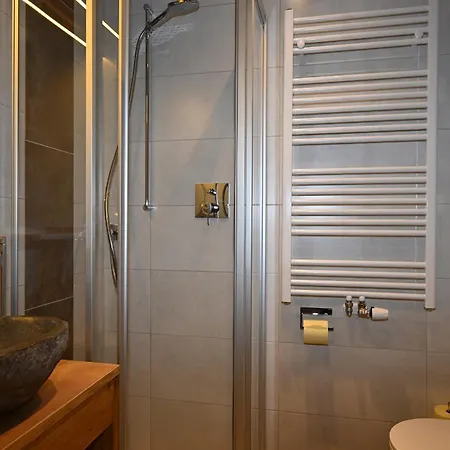 Panorama Apartment *